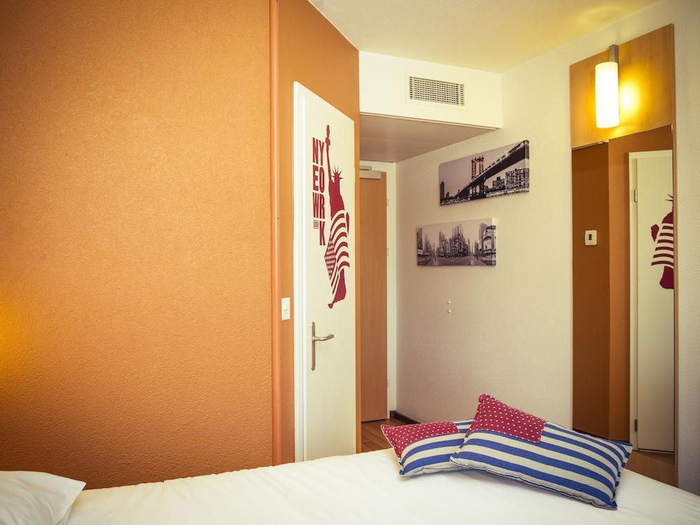 Ibis Lausanne Кріссіер Екстер'єр фото