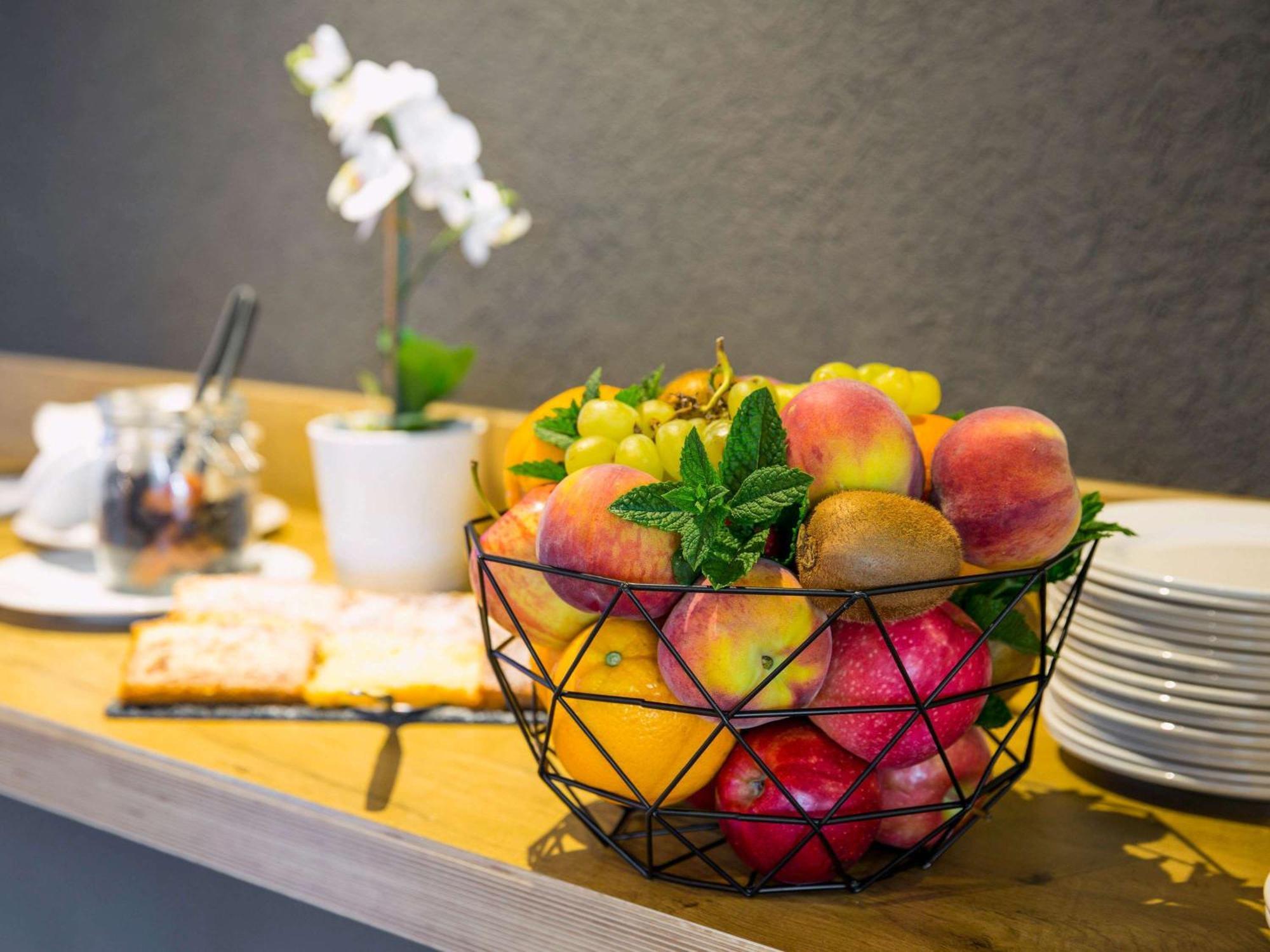 Ibis Lausanne Кріссіер Екстер'єр фото
