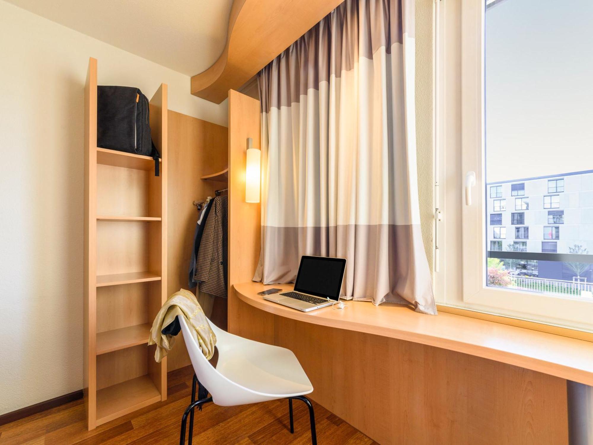 Ibis Lausanne Кріссіер Екстер'єр фото